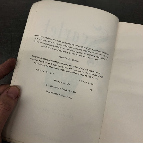 The Lunar Chronicles: Scarlet by: Marissa Meyer, paperback book - Picture 2 of 6